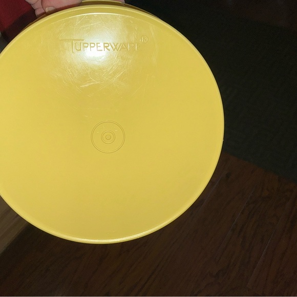 VINTAGE TUPPERWARE HARVEST GOLD #1204 CANISTER W/LID - Picture 7 of 13